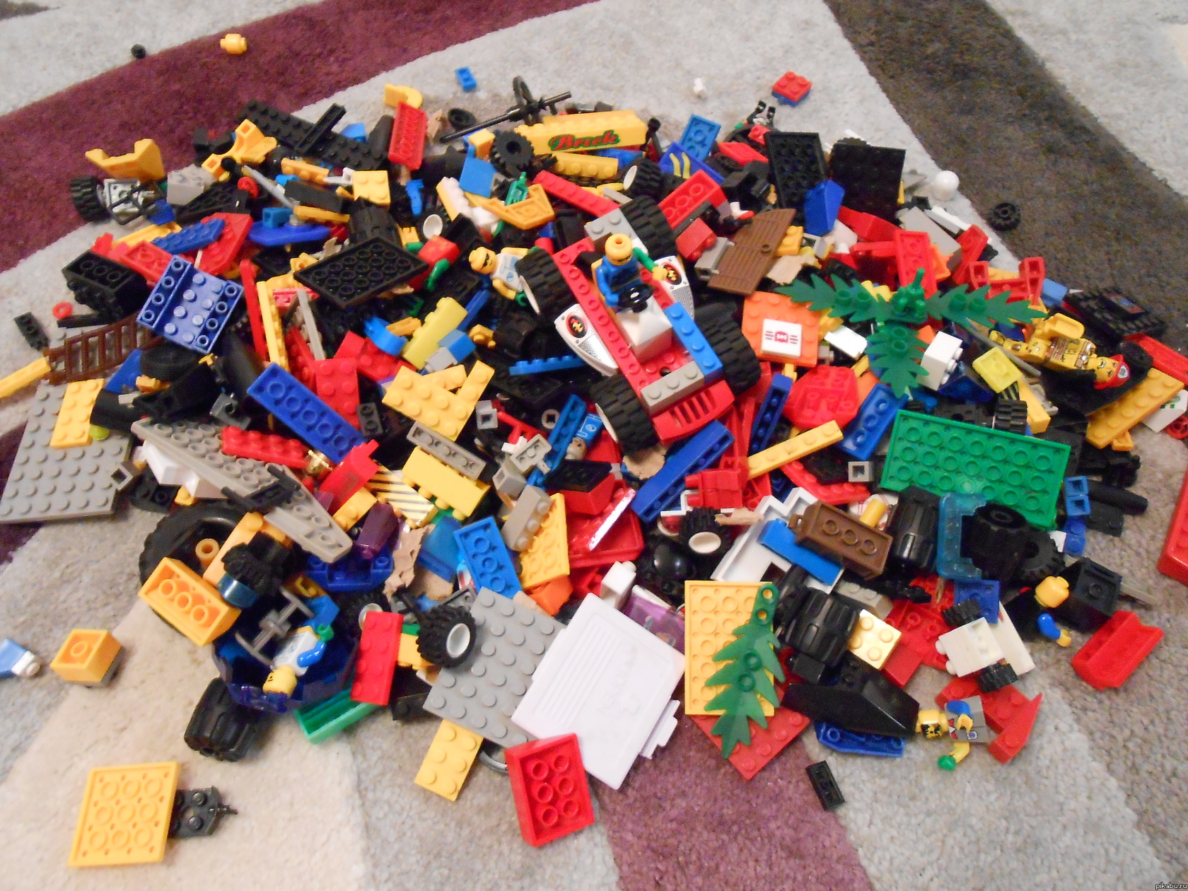 Таможенники защитили детей от китайской подделки LEGO